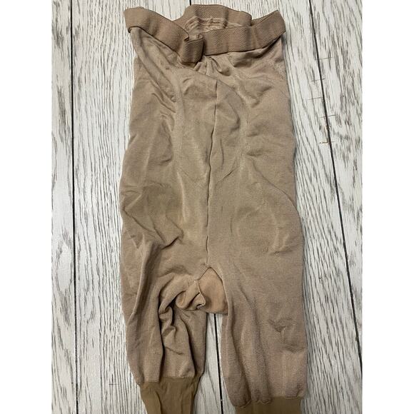 Spanx size B Higher Power Capri Footless Sheers - Picture 2 of 4